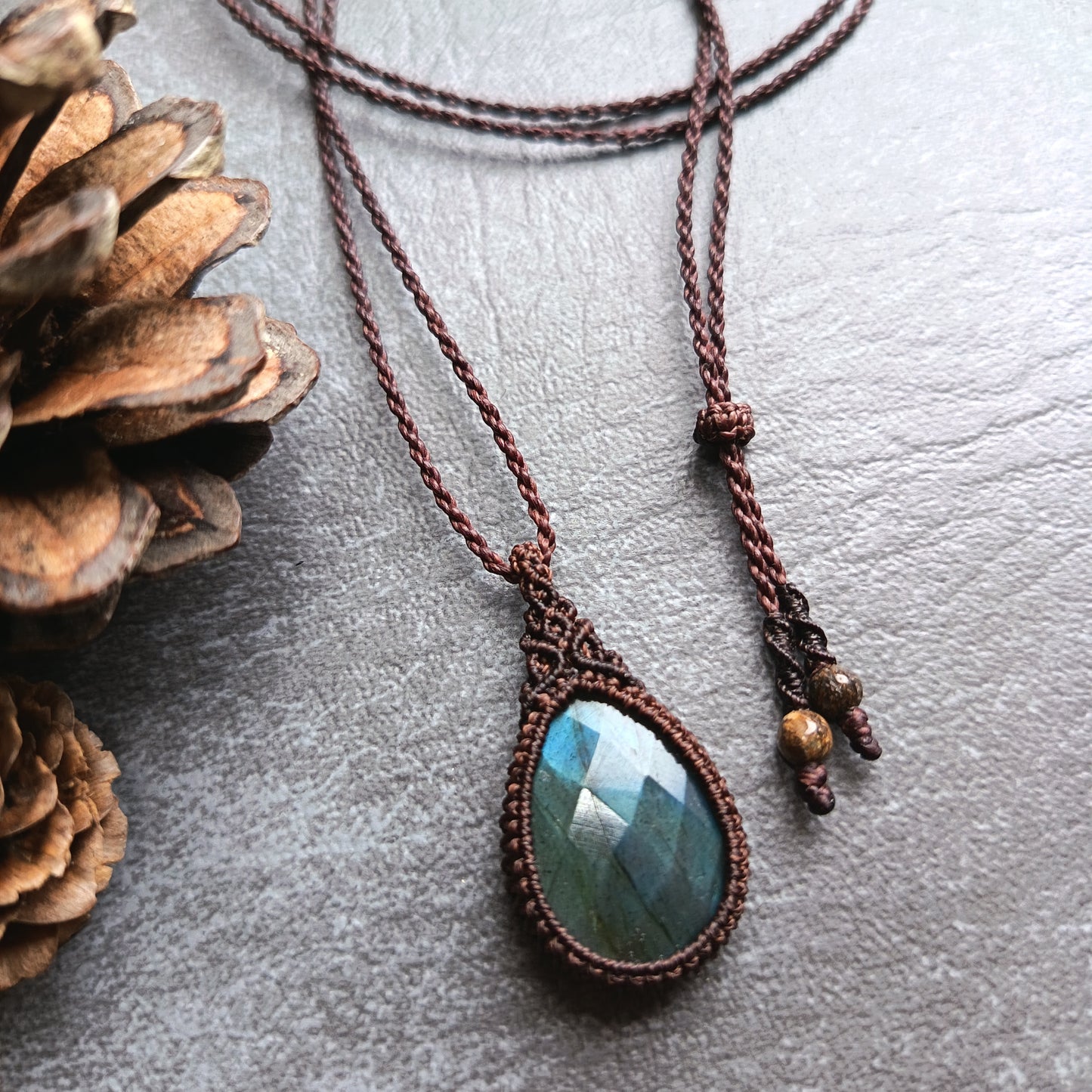 Labradorite Macrame Necklace | Pendant size approx 3.8 cm