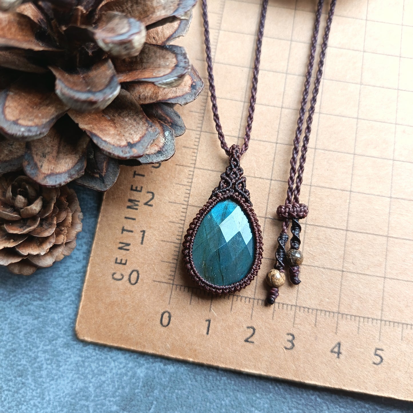 Labradorite Macrame Necklace | Pendant size approx 3.8 cm