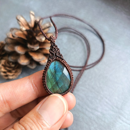 Labradorite Macrame Necklace | Pendant size approx 3.8 cm
