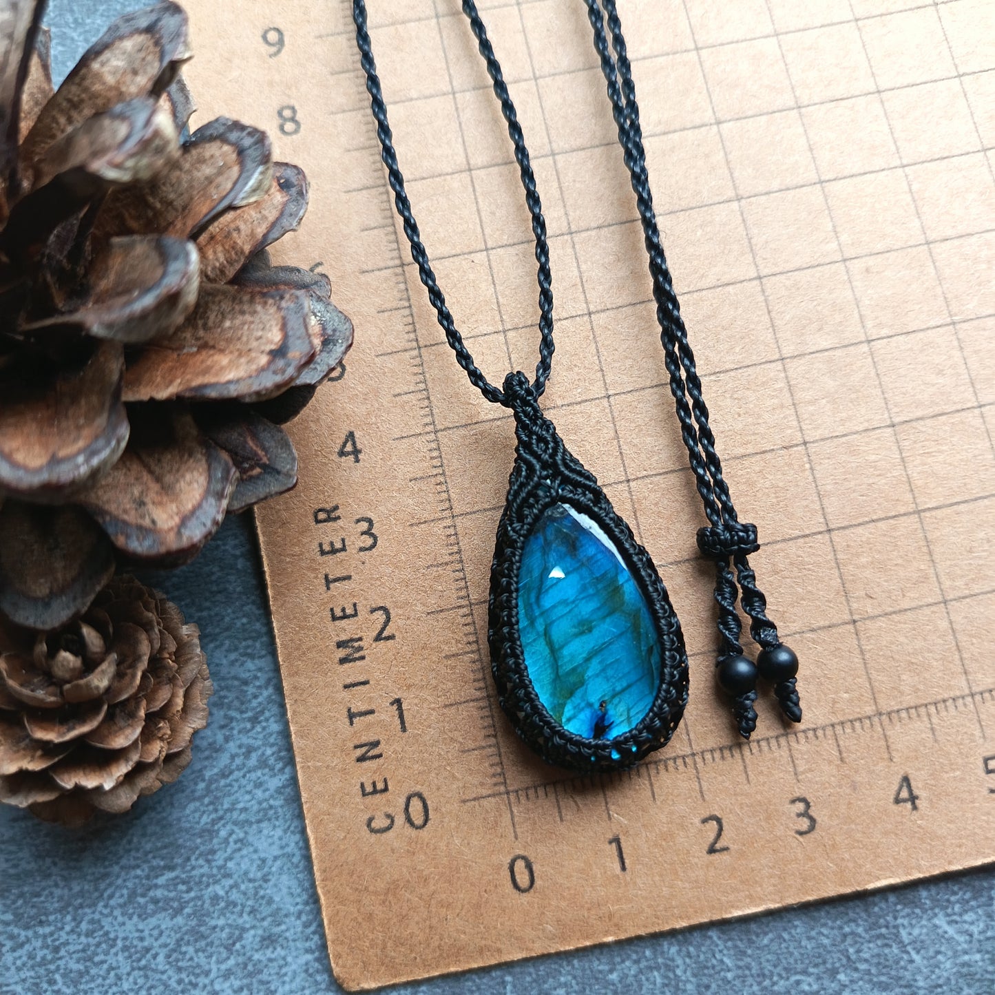 Labradorite Macrame Necklace | Pendant size approx 4.3 cm - SOLD