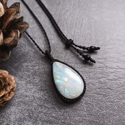Moonstone Macrame Necklace | Pendant size approx 4.4 cm