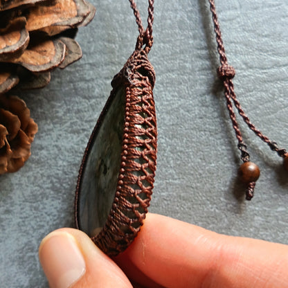 Labradorite Macrame Necklace | Pendant size approx 6.2 cm