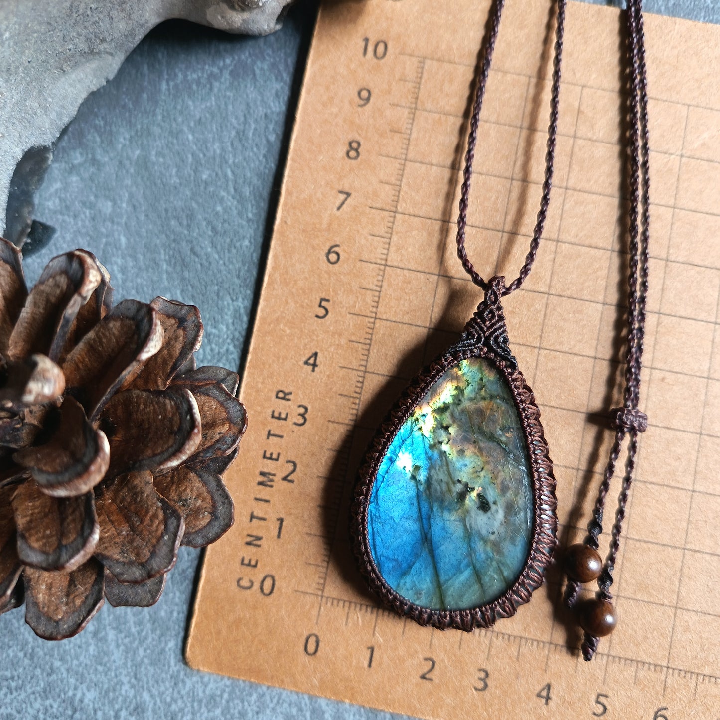 Labradorite Macrame Necklace | Pendant size approx 6.2 cm