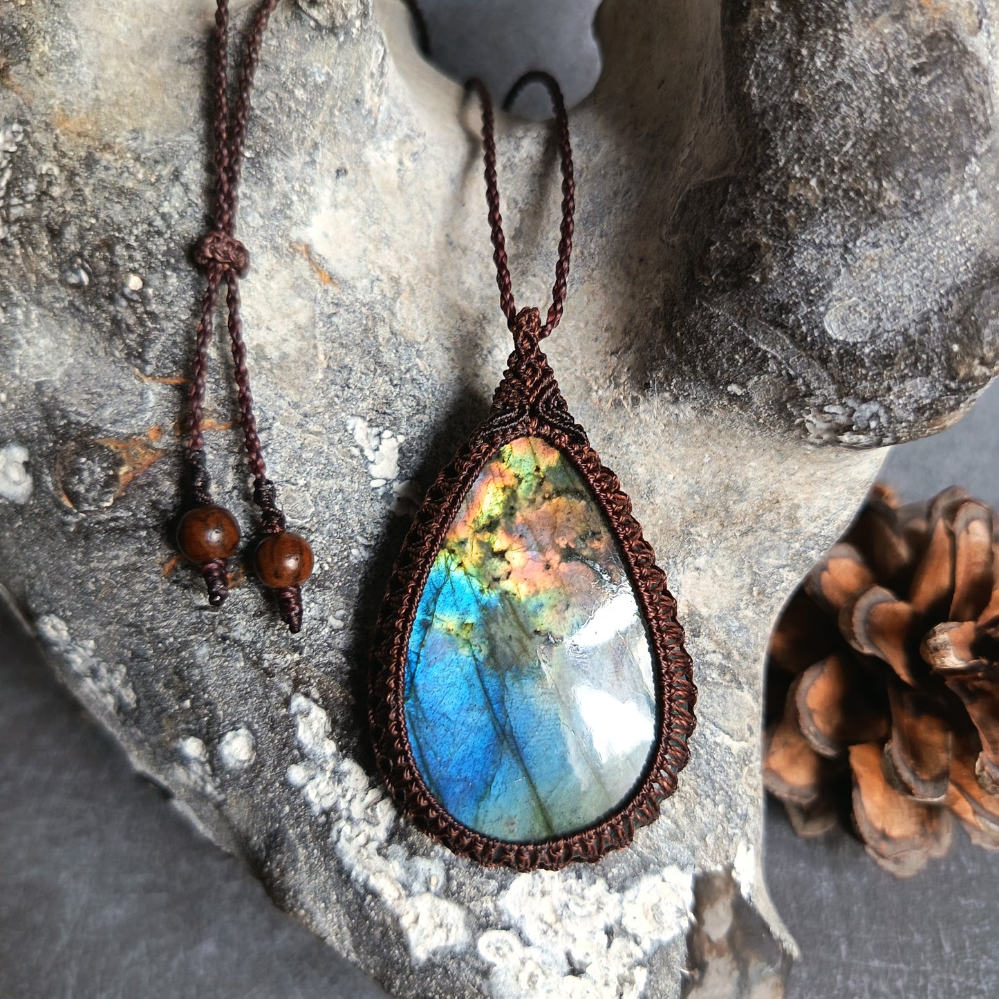 Labradorite Macrame Necklace | Pendant size approx 6.2 cm