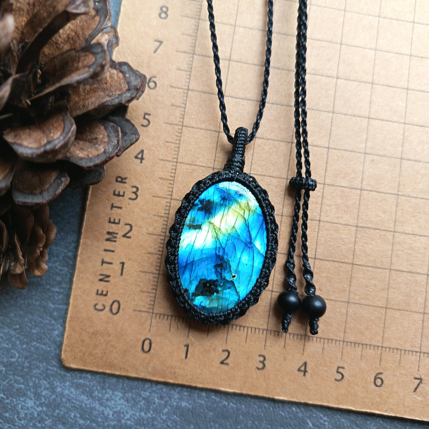 Labradorite Macrame Necklace | Pendant size approx 5.2 cm