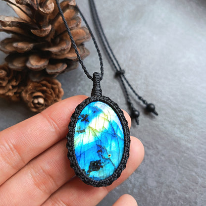 Labradorite Macrame Necklace | Pendant size approx 5.2 cm