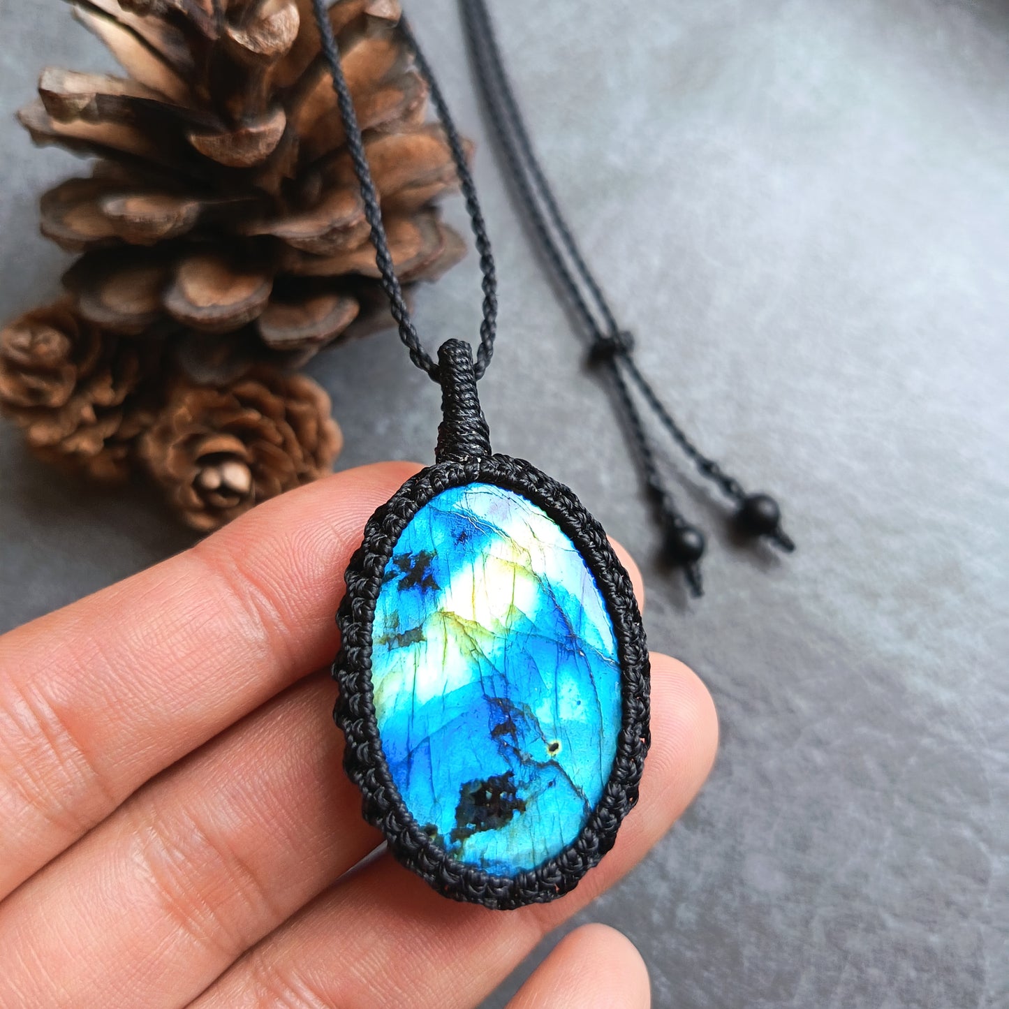 Labradorite Macrame Necklace | Pendant size approx 5.2 cm