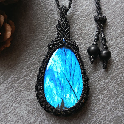 Labradorite Macrame Necklace | Pendant size approx 5.7 cm
