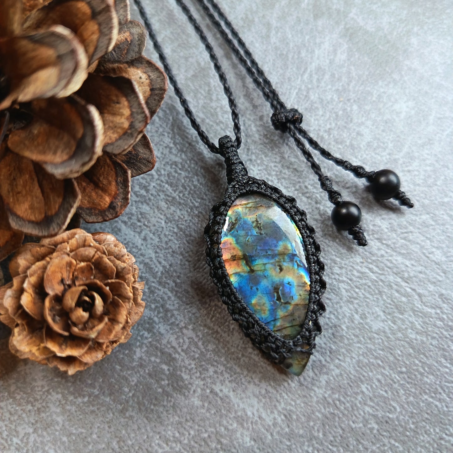 Labradorite Macrame Necklace | Pendant size approx 5 cm