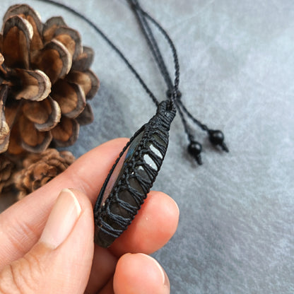 Labradorite Macrame Necklace | Pendant size approx 5 cm