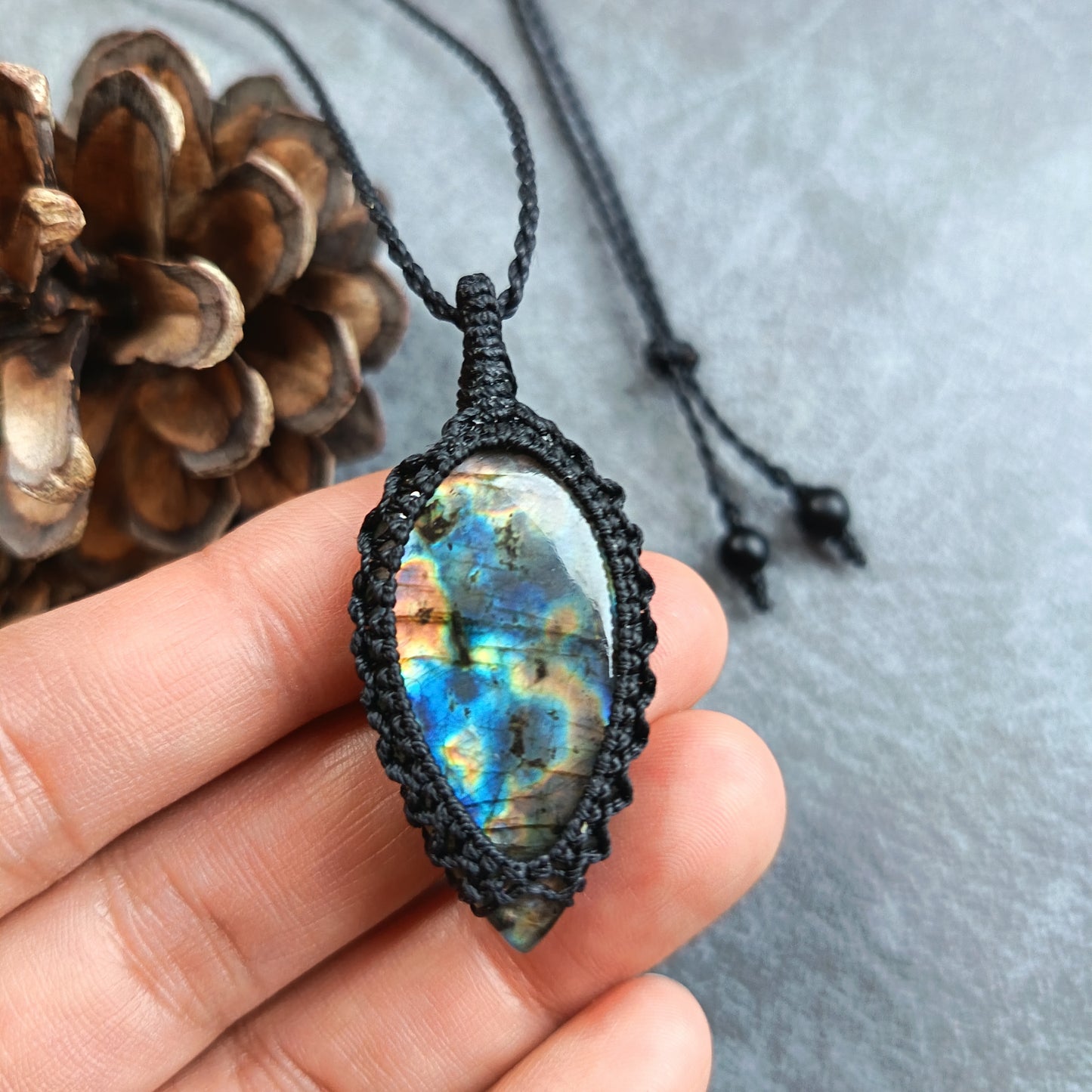 Labradorite Macrame Necklace | Pendant size approx 5 cm