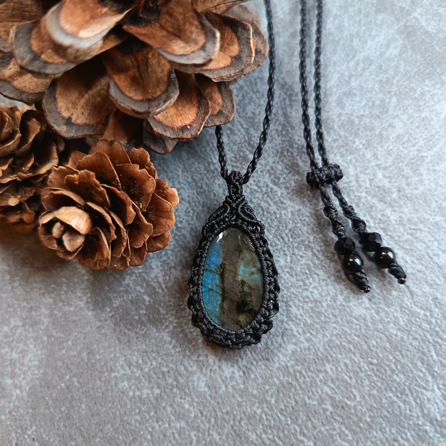 Labradorite Macrame Necklace | Pendant size approx 3.5 cm