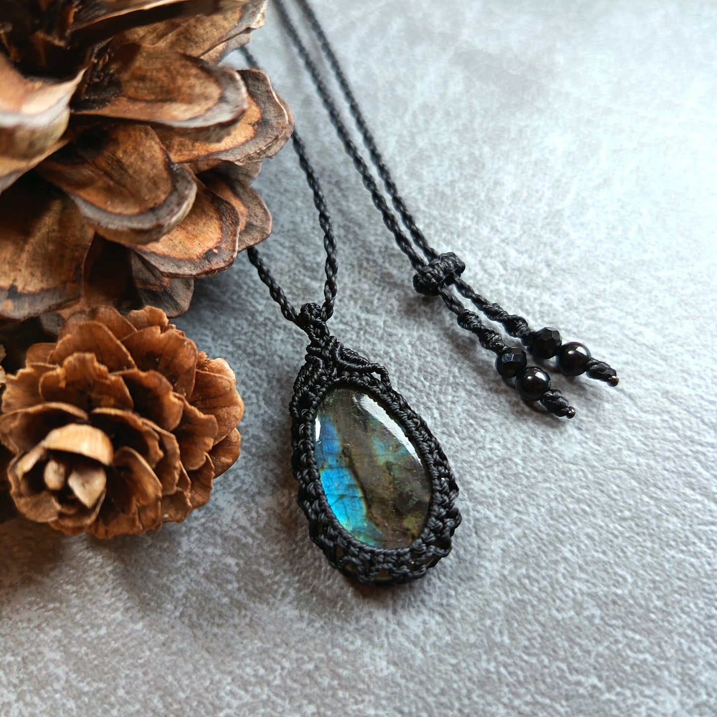 Labradorite Macrame Necklace | Pendant size approx 3.5 cm