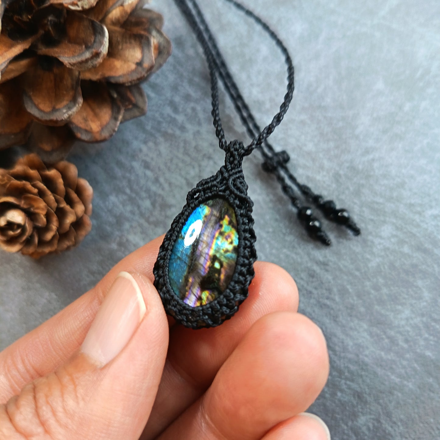 Labradorite Macrame Necklace | Pendant size approx 3.5 cm