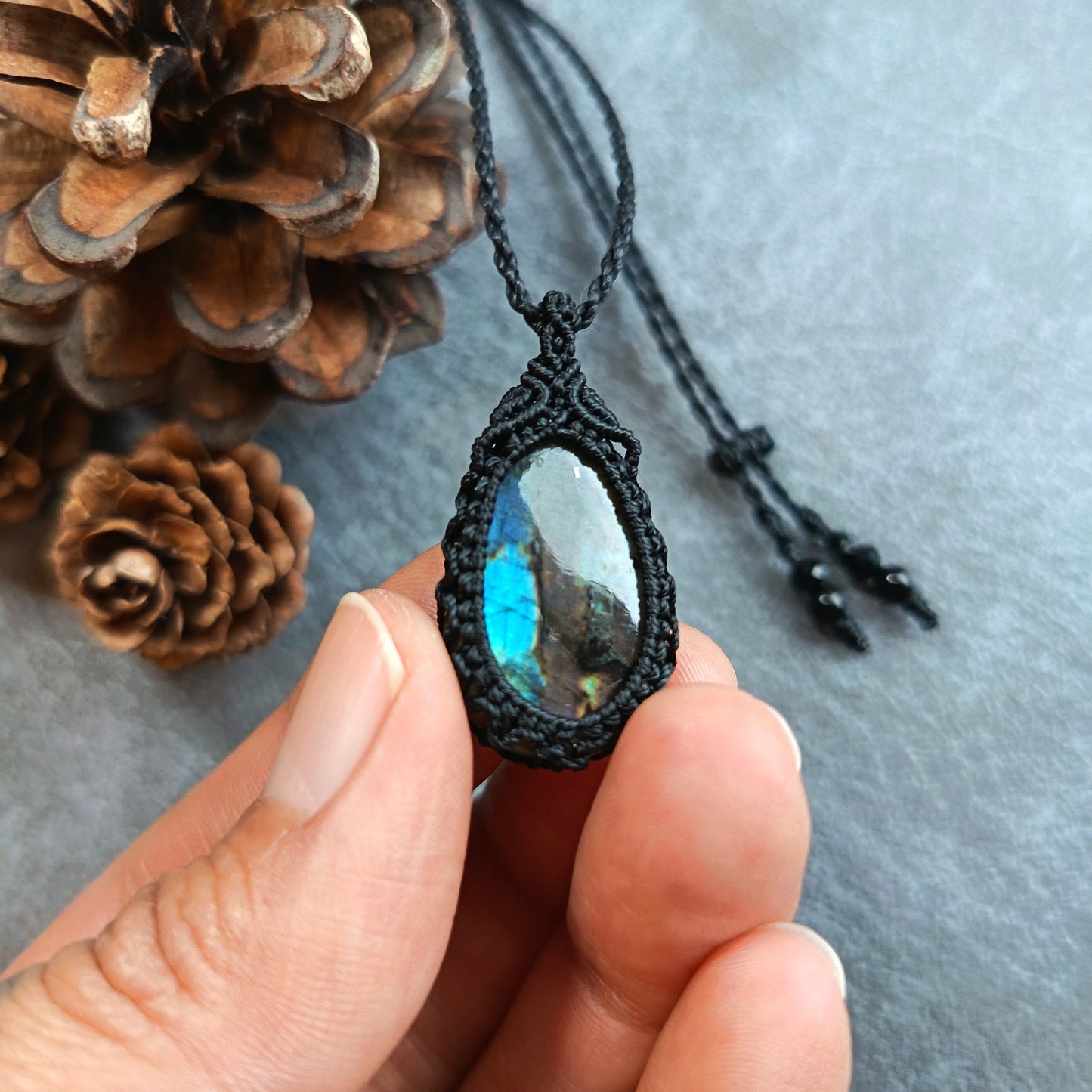 Labradorite Macrame Necklace | Pendant size approx 3.5 cm