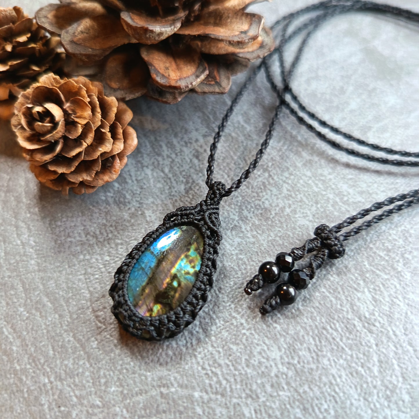 Labradorite Macrame Necklace | Pendant size approx 3.5 cm