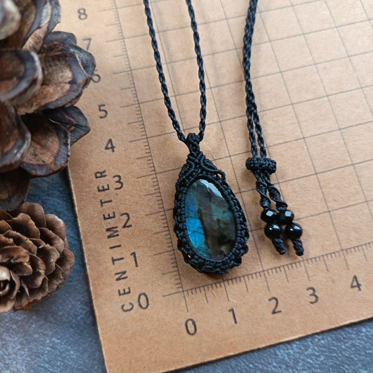 Labradorite Macrame Necklace | Pendant size approx 3.5 cm