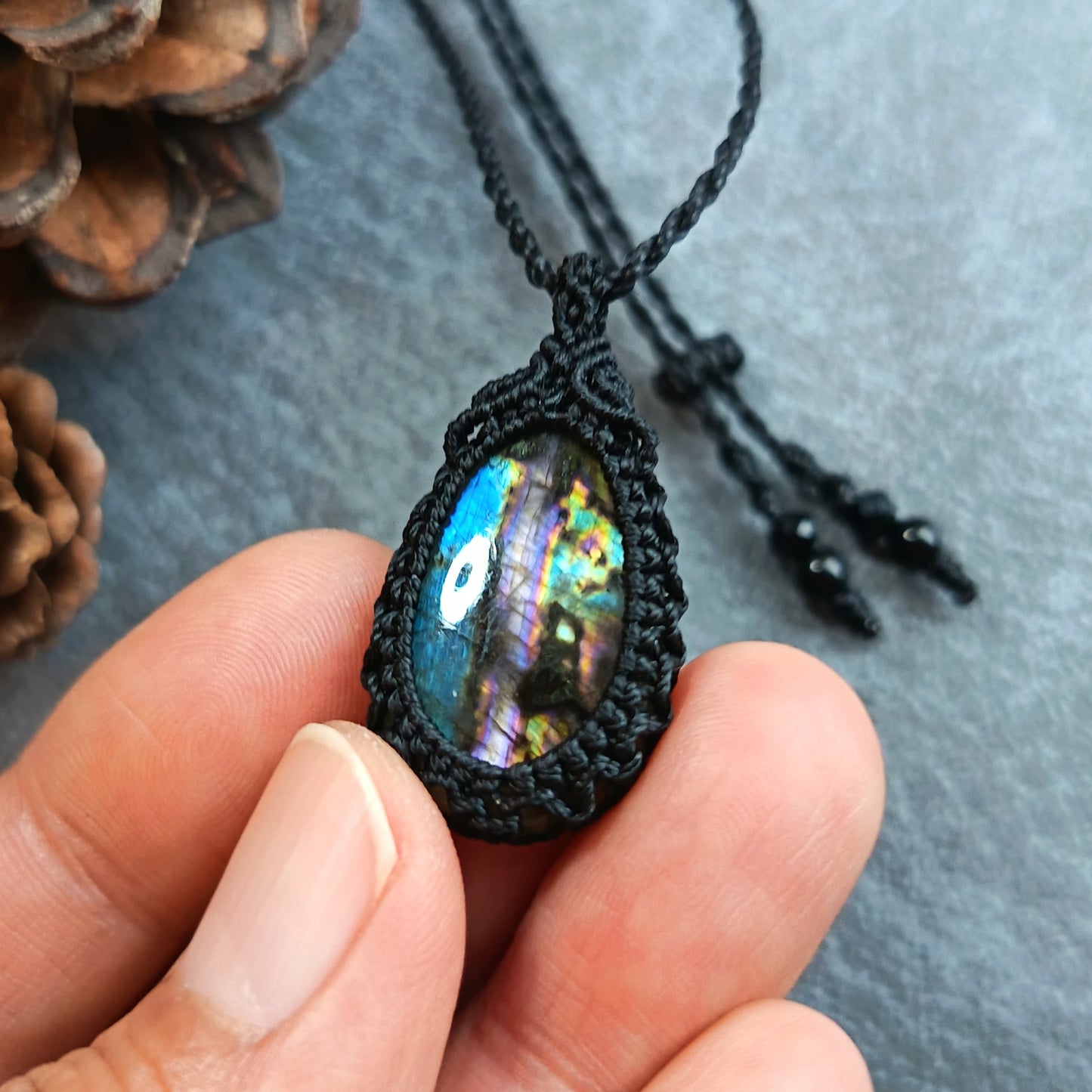 Labradorite Macrame Necklace | Pendant size approx 3.5 cm