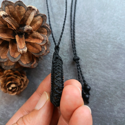 Labradorite Macrame Necklace | Pendant size approx 5.7 cm