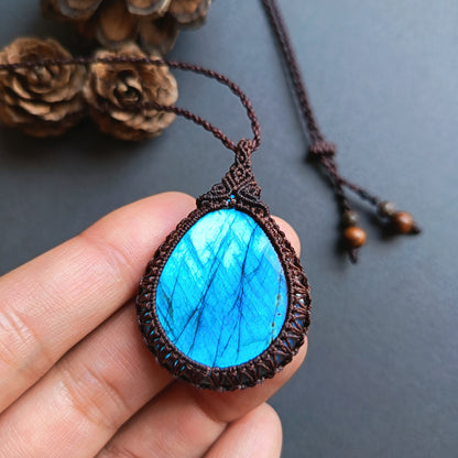 Labradorite Macrame Necklace | Pendant size approx 4.9 cm