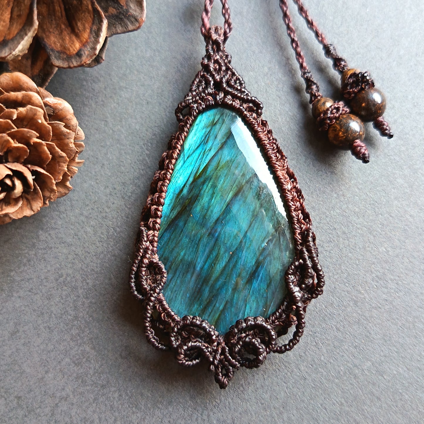 Labradorite Macrame Necklace | Pendant size approx 6.8 cm