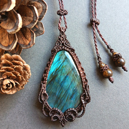 Labradorite Macrame Necklace | Pendant size approx 6.8 cm