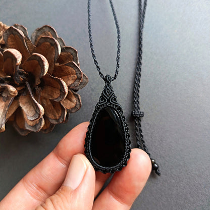 Black Onyx Macrame Necklace | Pendant size approx 4.8 cm
