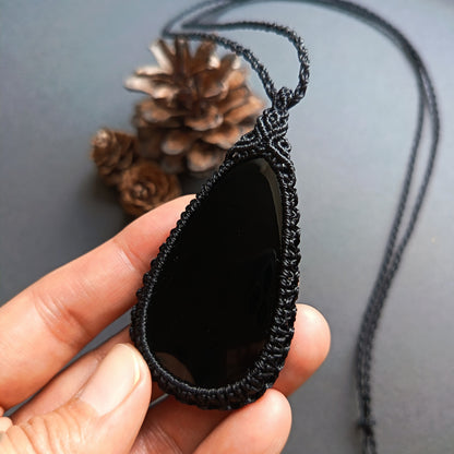 Black Onyx Macrame Necklace | Pendant size approx 7.4 cm
