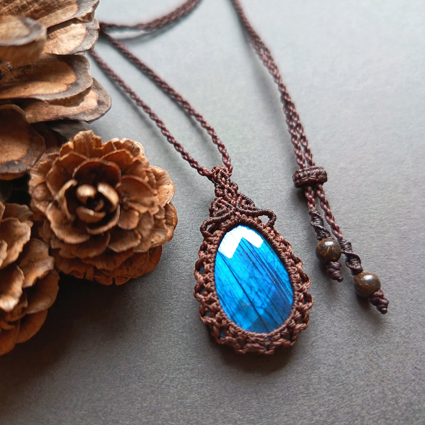 Labradorite Macrame Necklace | Pendant size approx 3.6 cm