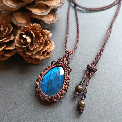 Labradorite Macrame Necklace | Pendant size approx 3.6 cm