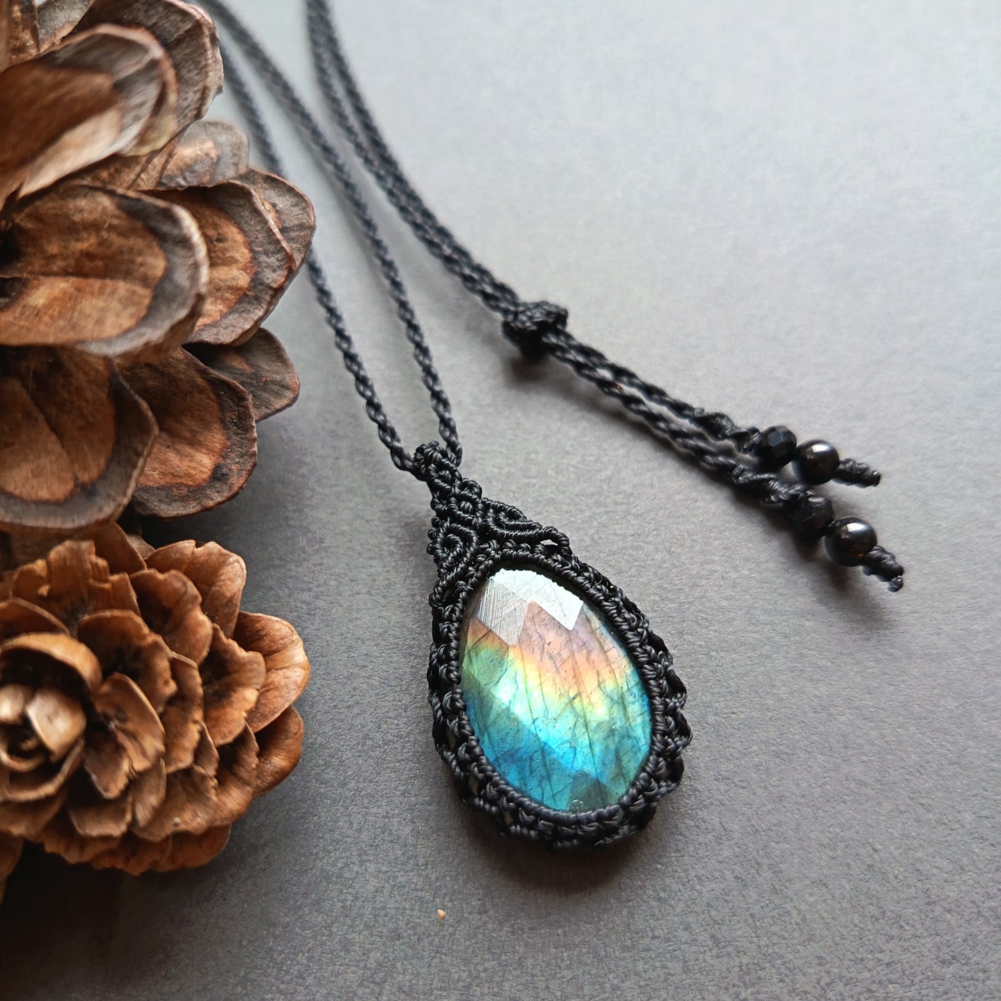 Labradorite Macrame Necklace | Pendant size approx 3.6 cm