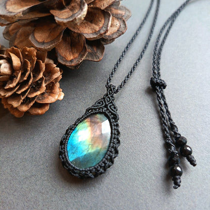 Labradorite Macrame Necklace | Pendant size approx 3.6 cm