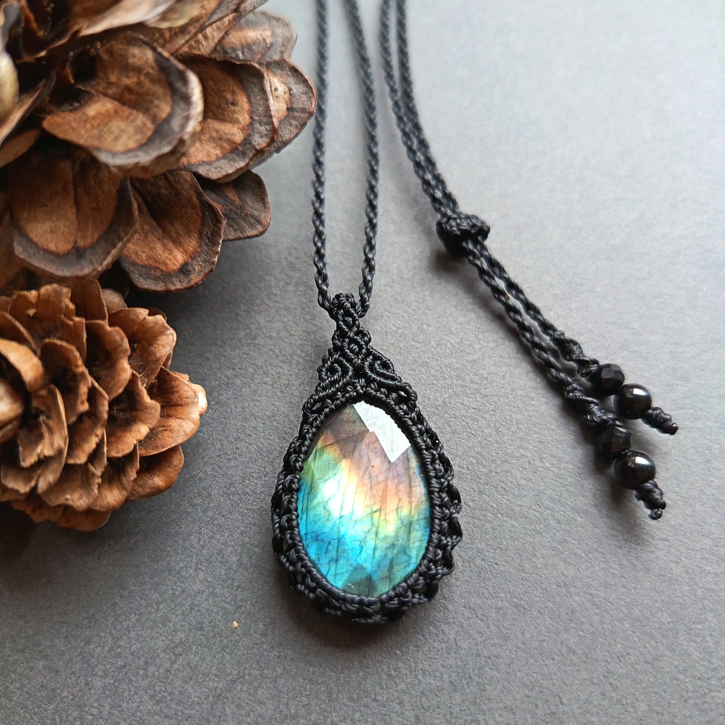 Labradorite Macrame Necklace | Pendant size approx 3.6 cm
