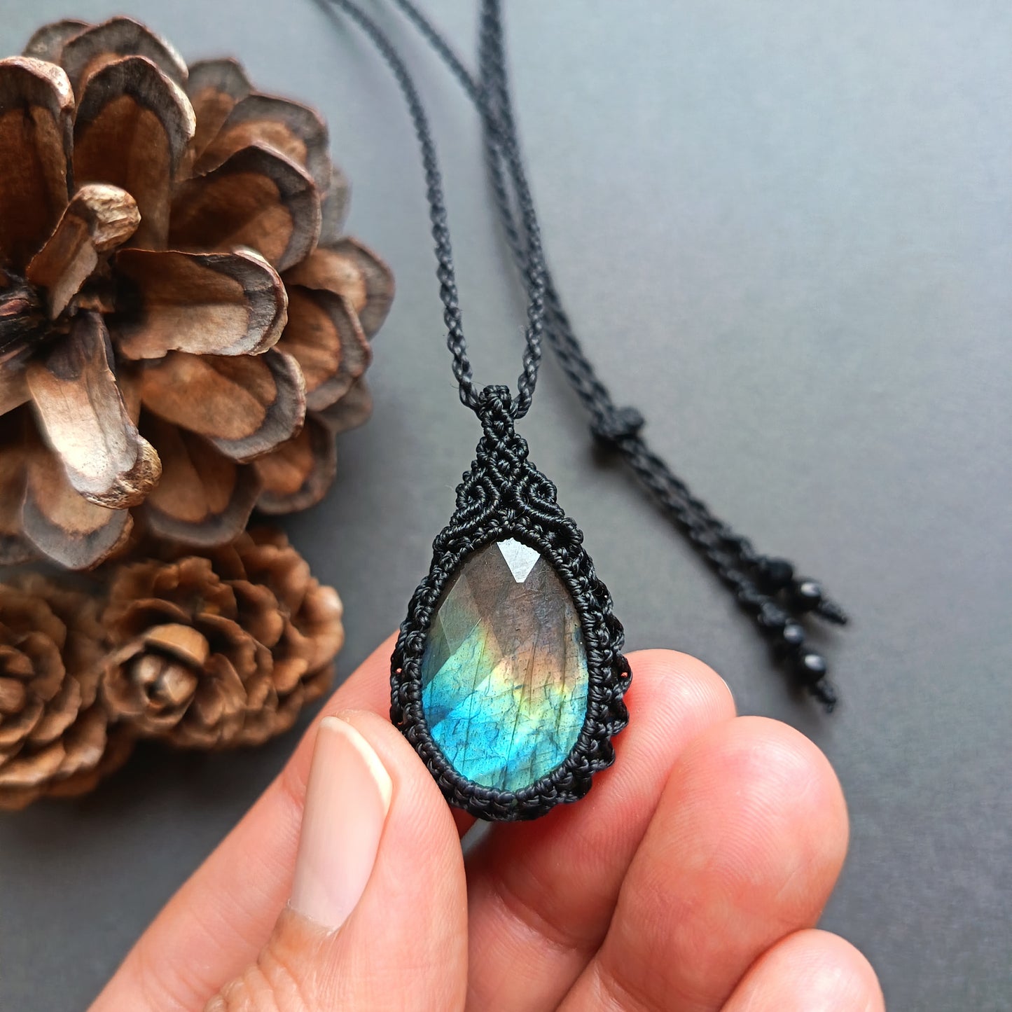 Labradorite Macrame Necklace | Pendant size approx 3.6 cm