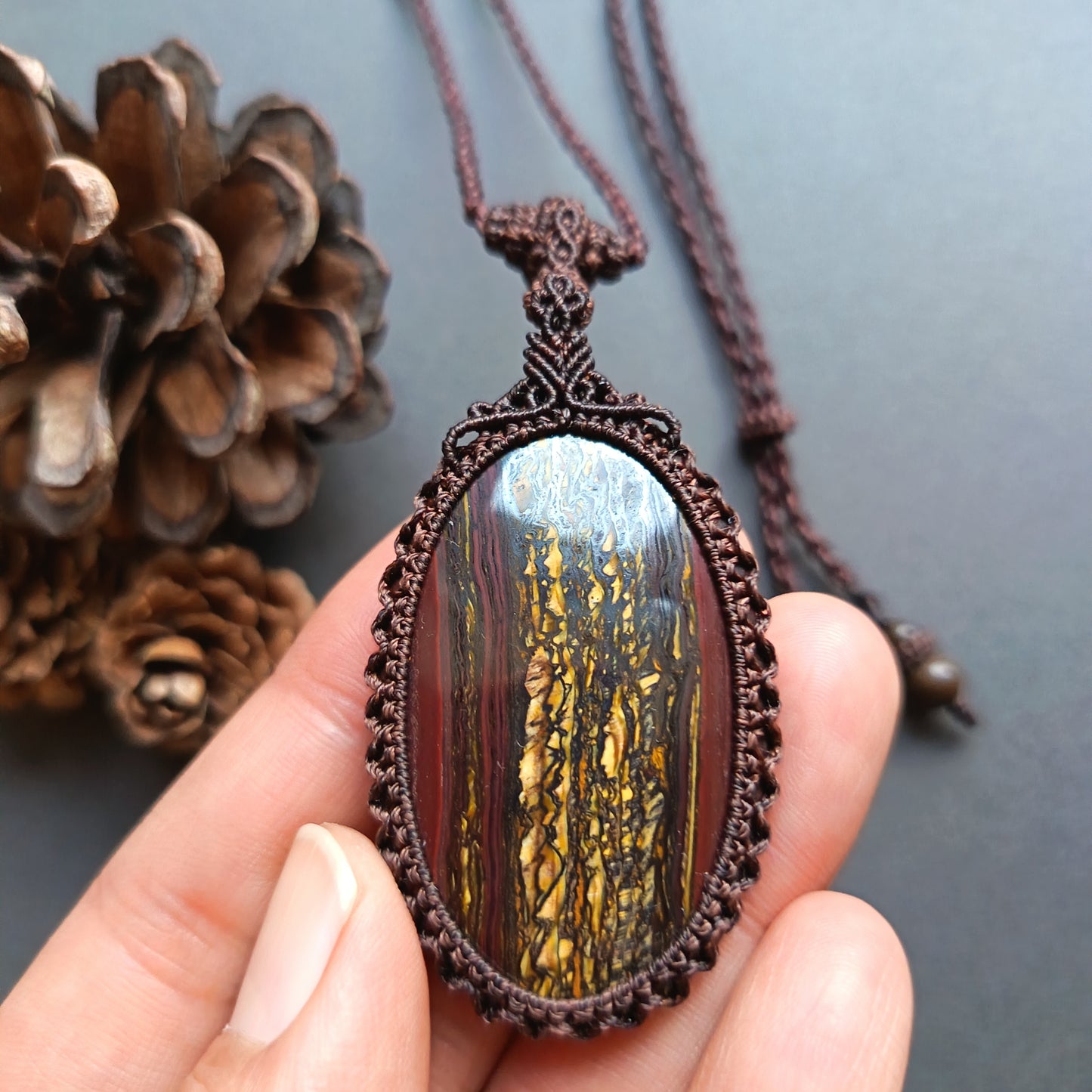 Tiger Iron | Iron Tiger's Eye Macrame Necklace | Pendant size 5.9 cm