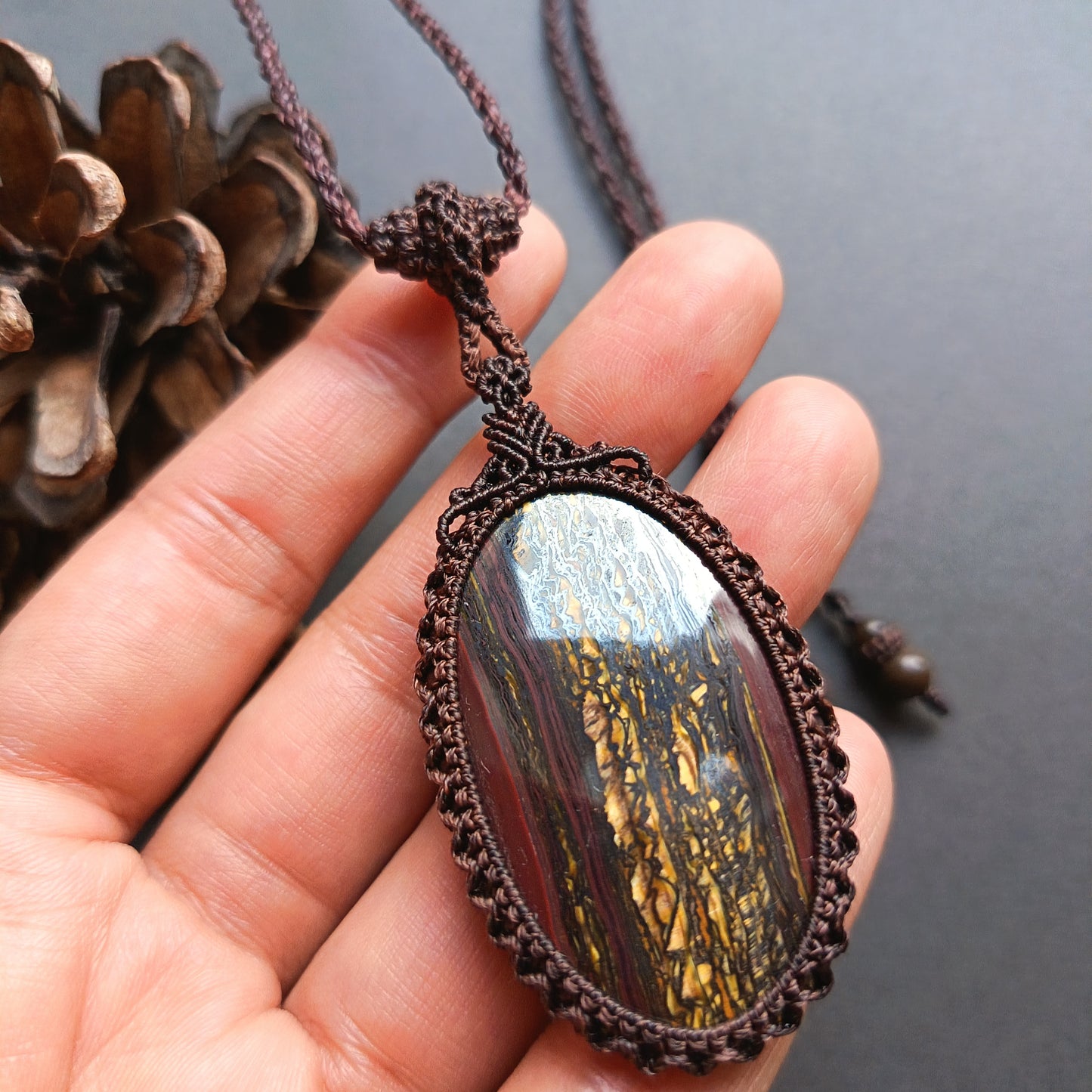 Tiger Iron | Iron Tiger's Eye Macrame Necklace | Pendant size 5.9 cm