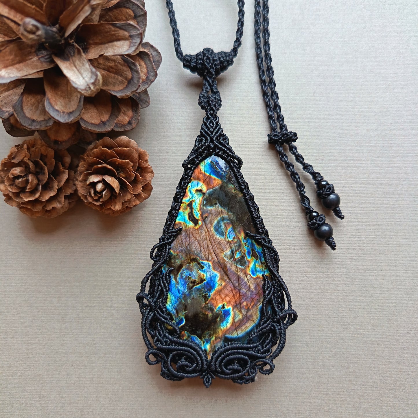 Kranok Plaew | Labradorite Macrame Necklace | Freehand Design | Pendant size approx 9.5 cm