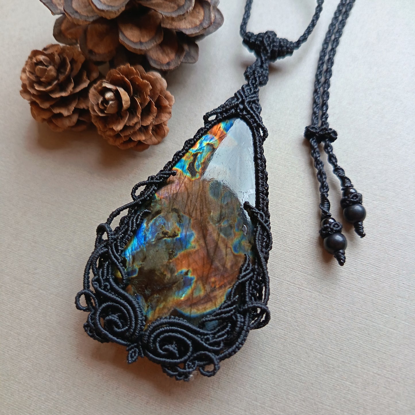 Kranok Plaew | Labradorite Macrame Necklace | Freehand Design | Pendant size approx 9.5 cm