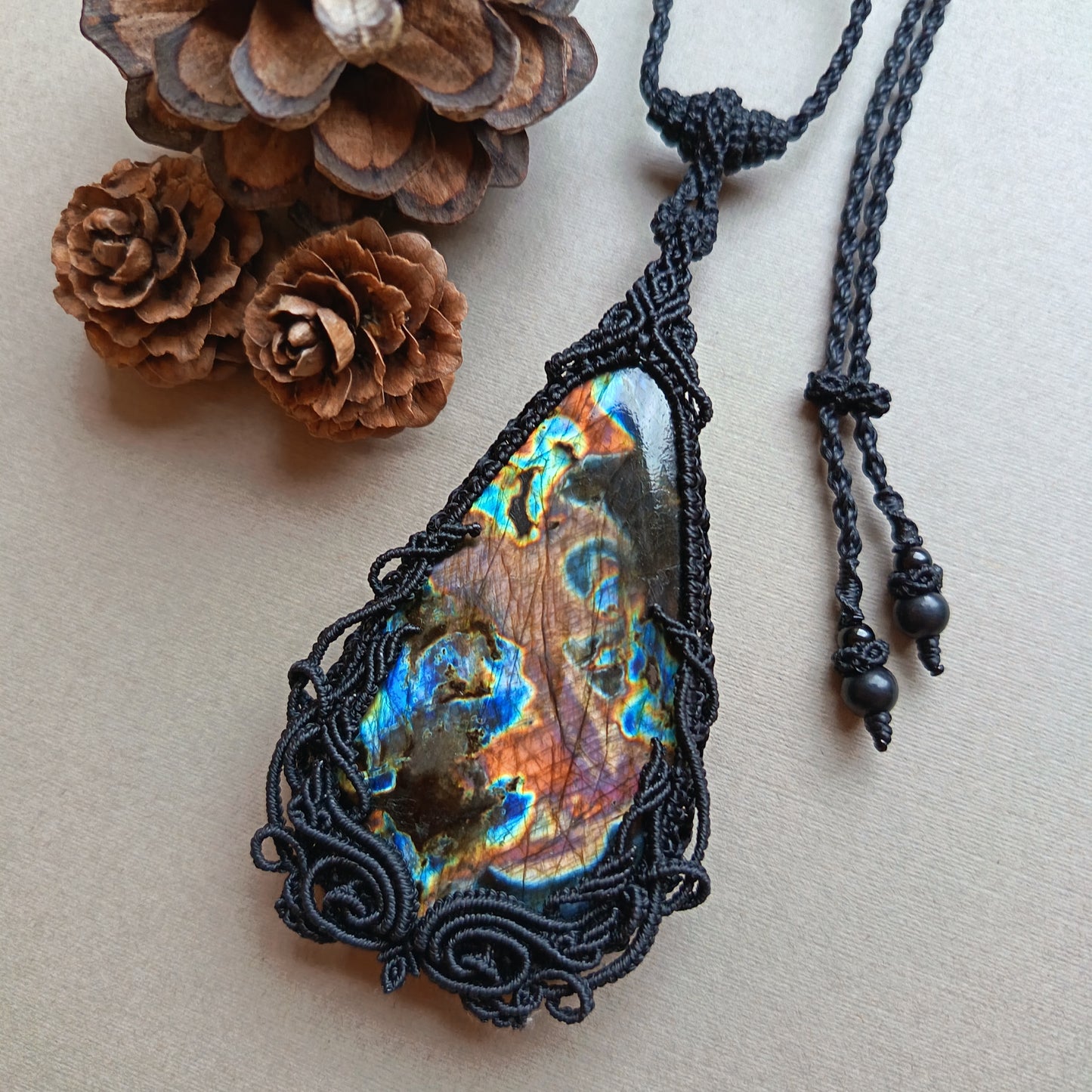 Kranok Plaew | Labradorite Macrame Necklace | Freehand Design | Pendant size approx 9.5 cm