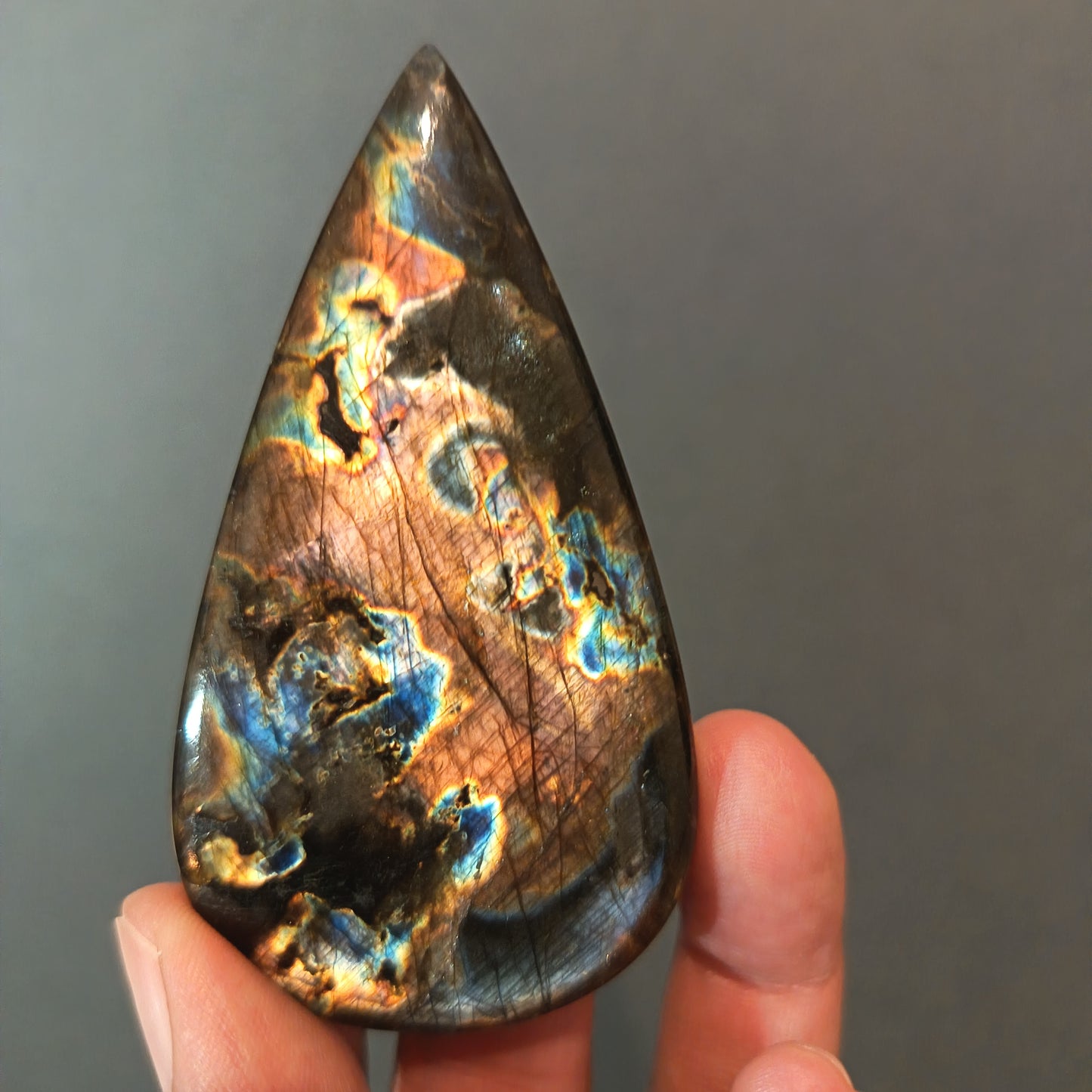 Kranok Plaew | Labradorite Macrame Necklace | Freehand Design | Pendant size approx 9.5 cm