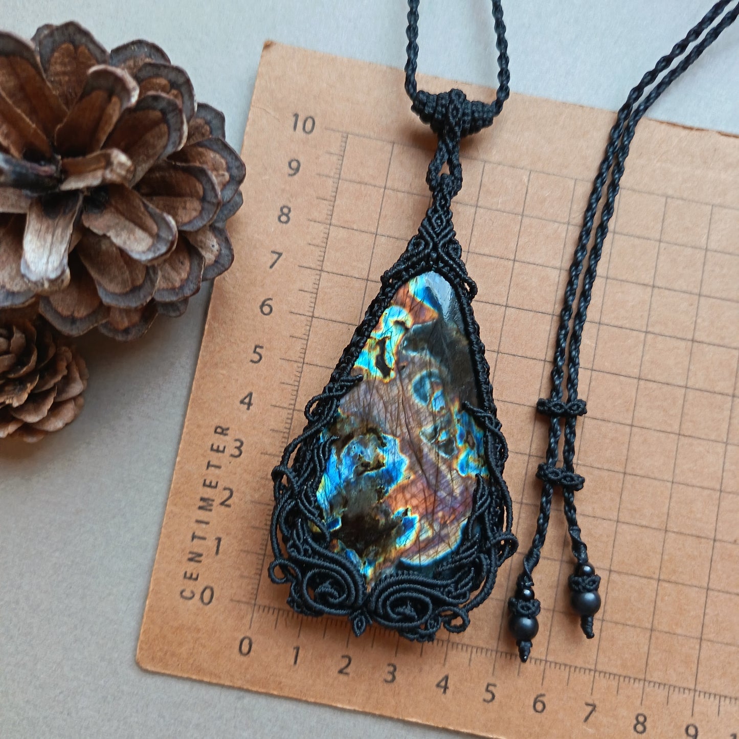 Kranok Plaew | Labradorite Macrame Necklace | Freehand Design | Pendant size approx 9.5 cm