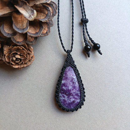Lepidolite Macrame Necklace | Pendant size 5.2 cm