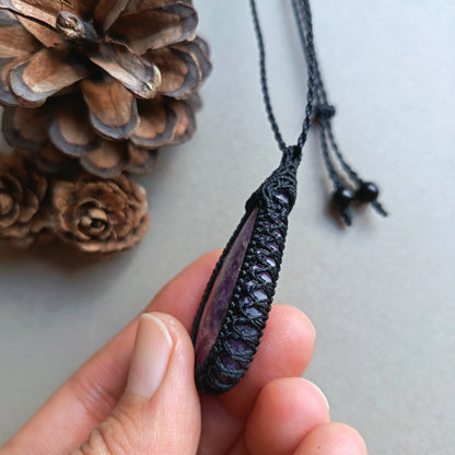 Lepidolite Macrame Necklace | Pendant size 5.2 cm