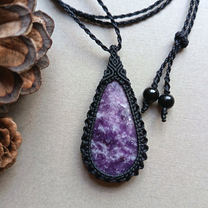 Lepidolite Macrame Necklace | Pendant size 5.2 cm