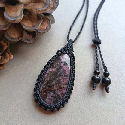 Rhodonite Macrame Necklace | Pendant size approx 5.3 cm