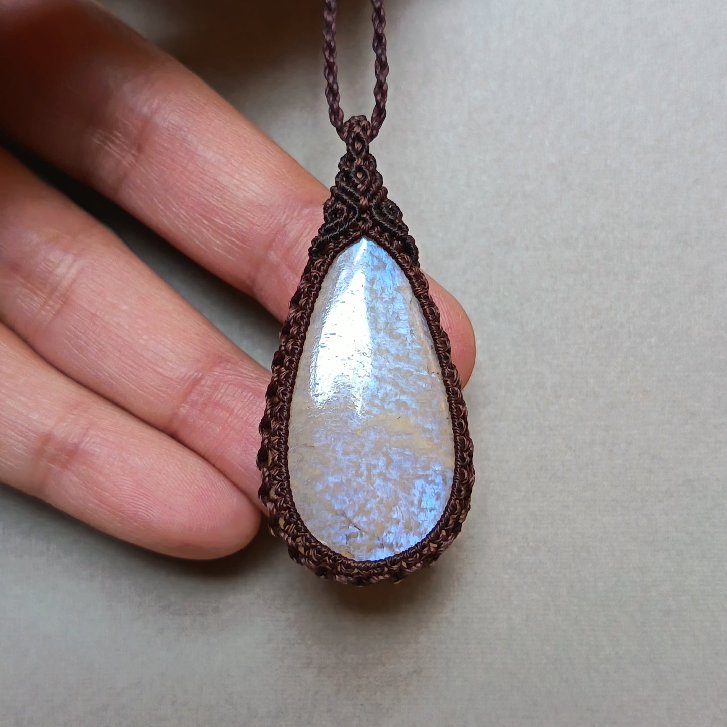 Moonstone Macrame Necklace | Pendant size 5.2 cm