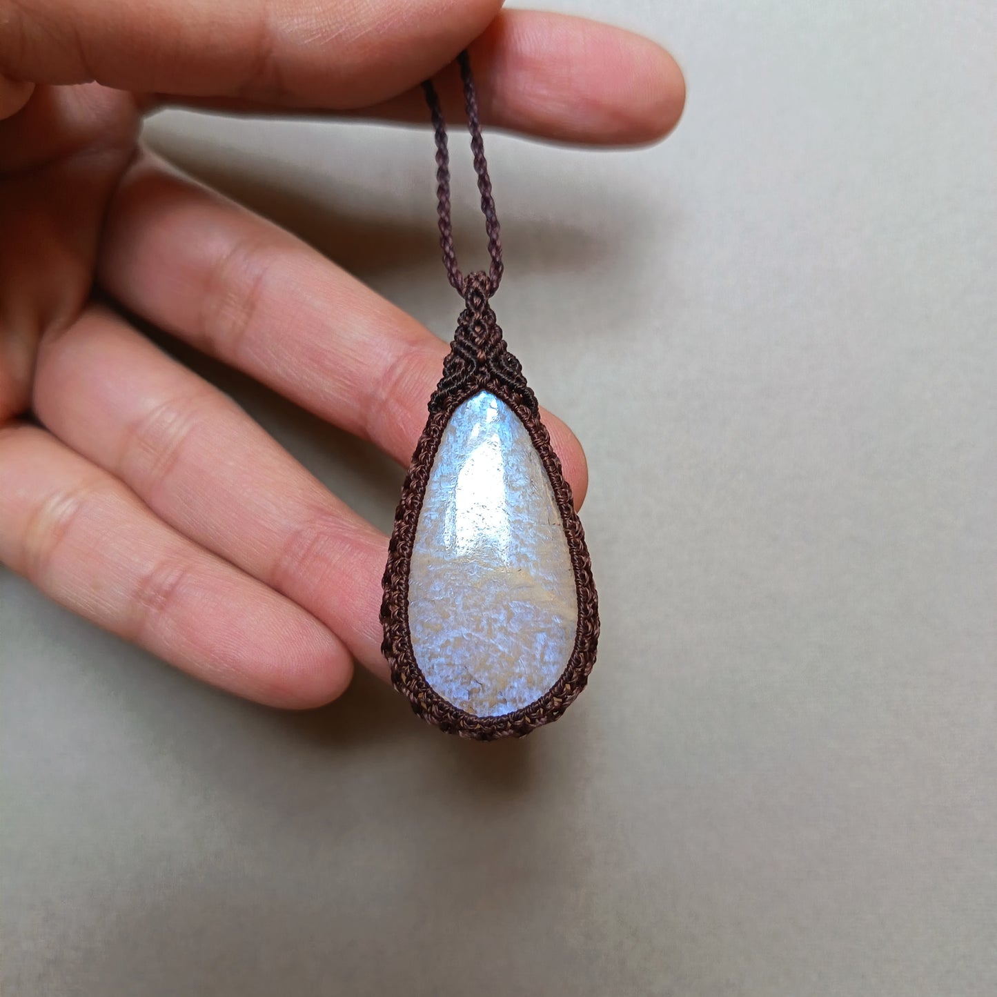 Moonstone Macrame Necklace | Pendant size 5.2 cm