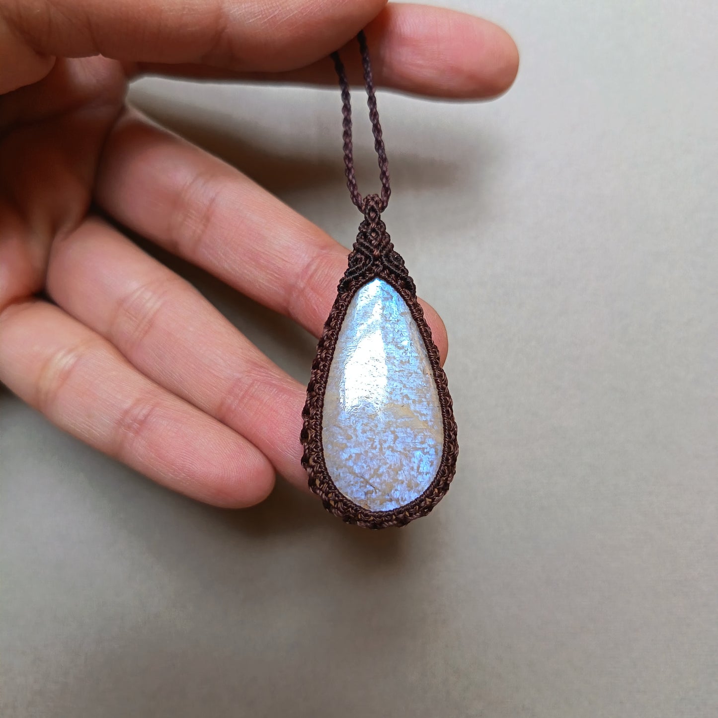 Moonstone Macrame Necklace | Pendant size 5.2 cm