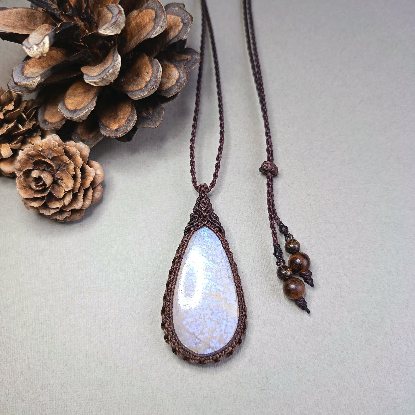 Moonstone Macrame Necklace | Pendant size 5.2 cm