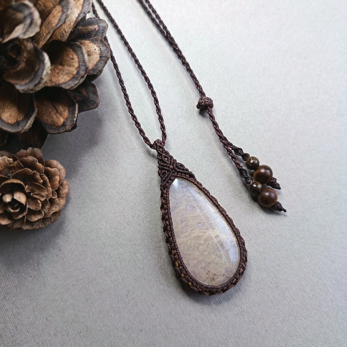Moonstone Macrame Necklace | Pendant size 5.2 cm